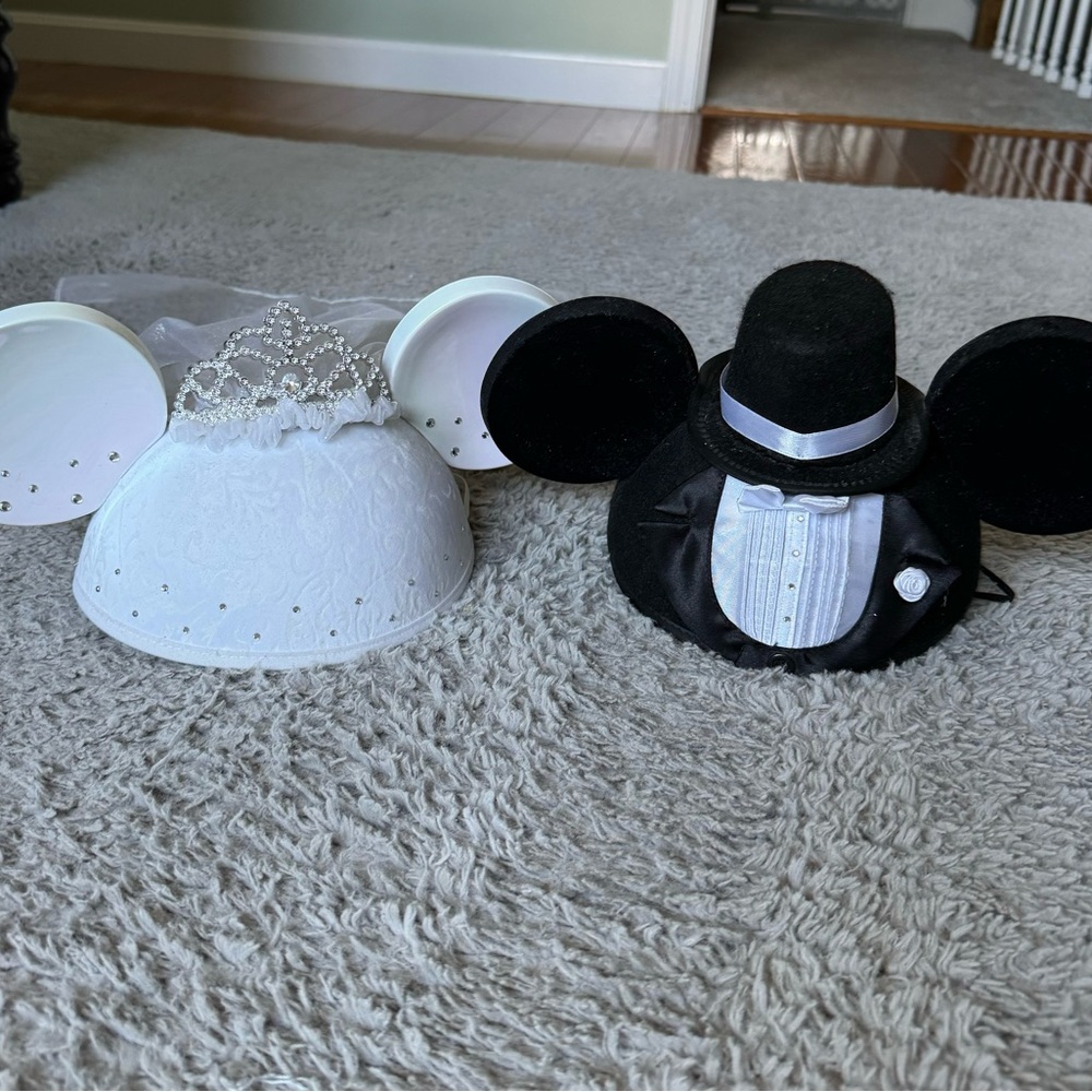 Disney Authentic Mickey and Minnie bride and groom ear hats
